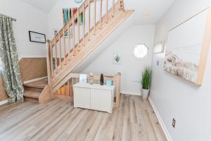 Oceanside, Close to Ocean, Grocery store and shopping! KD104, Cake by the Ocean