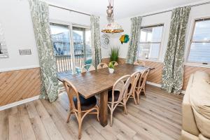 Oceanside, Close to Ocean, Grocery store and shopping! KD104, Cake by the Ocean