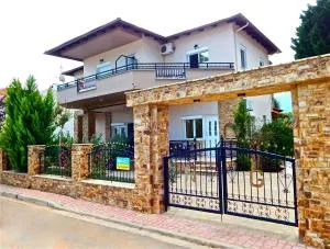 Panorama Apartments and Studios - Chrisi Ammoudia