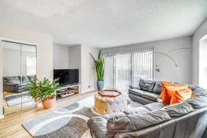 Galloway Townhome with Private Deck Near Casinos! - 史密斯维尔