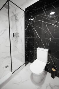 СВІТЛО майже не вимикають! Апартаменти MYFREEDOM біля Софіївської площі з водою та теплом