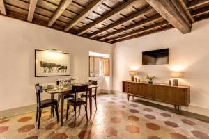 Comfort One-Bedroom Apartment (2 Adults) - Separate Building room in YourSuiteRome