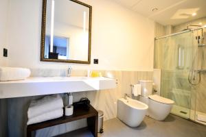 Royal Alcazar Premium with terrace and outdoor bath room in Hotel Legado Alcazar