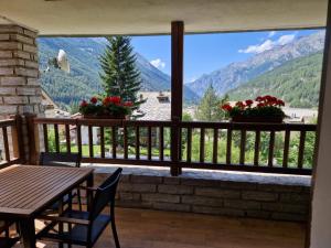 La Maison Des Coeurs, Cogne