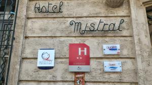Hotels Hotel Mistral Comedie Saint Roch : photos des chambres