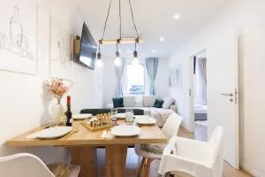 Talidyll am Diemelsee an der Talsperre- 4 Betten 1 Schlafsofa bis zu 5 Gästen - 2 Autominuten bis zum Badestrand - nähe Willingen - Marsberg - Brilon - Privater Eingang - Messinghausen