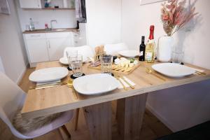 Talidyll am Diemelsee an der Talsperre - 4 Betten 1 Schlafsofa bis zu 5 Gästen - nähe Willingen - Skigebiet - Marsberg - Brilon - Privater Eingang - Auch für Monteure geeignet