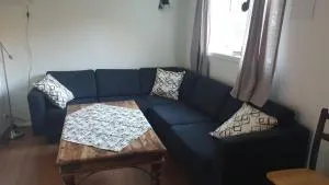 Cozy apartment with free parking and barbecue area - Ramfjordbotn