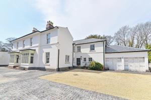 Superb studio flat 5 minutes from city centre