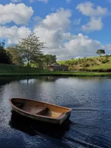 Two Off Grid Country Cabins 1 Double Bed in Each - Parakakau