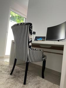 Elegant Luxury Apartment - Terrace & Prime Location