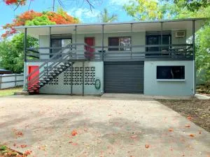 Red Door Cottage - Helenvale