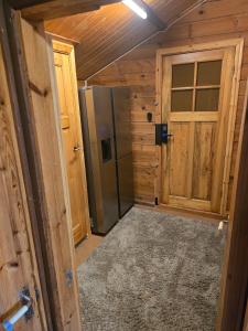 Stuga10 elBastu & badtunna