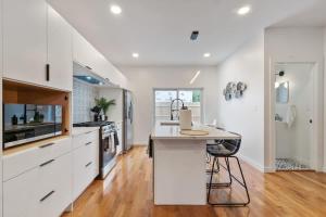 Pet Friendly 3 Bdrm House with Private Yard