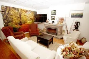 EVA & TRAVEL - Hotel LA BOTIGA - Febró