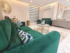 Roxy Square Apartment