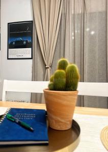 H&H cozy retreat ,Fireplace and Parking