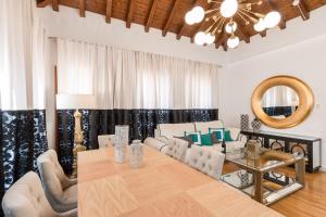 Superior Two-Bedroom Apartment with Alhambra view ( 4-6 Adults) room in Bibo Suites Oro del Darro