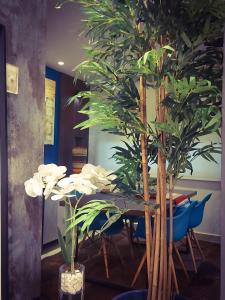 Nossa Senhora de Copacabana 1298