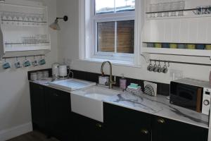 King Charles Family House & Hot Tub