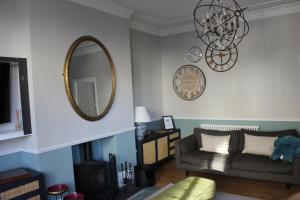 King Charles Family House & Hot Tub