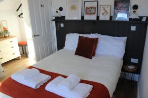 King Charles Family House & Hot Tub