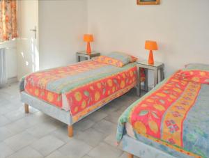 Villas Villa spacieuse et elegante a Meynes avec piscine privee : photos des chambres