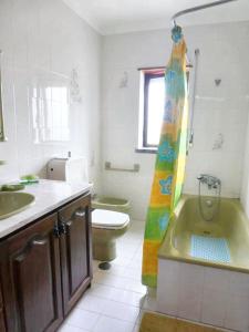 Family house with sea view in A dos Cunhados