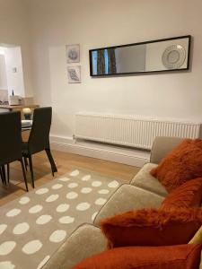 Centrally Located Home in Stoke on Trent