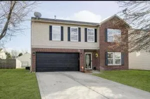 4 Bedroom House 2 Level spacious House Pool - Plainfield