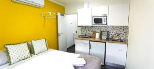 Sleep & Go Faro Airport Guest House