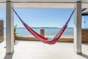 Casa pé na areia SC - Espaço completo