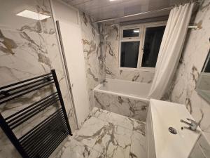 SnoozeDen Chalvey - Free Parking, Near M4 J6