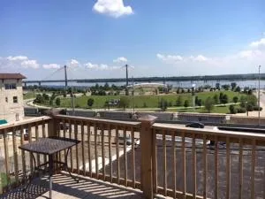 Riverview Loft! Downtown Alton - 奥尔顿