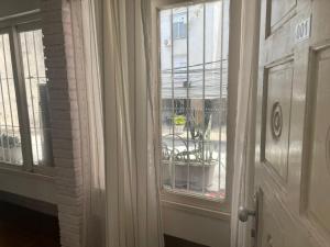 Estúdio - 2 minutos da praia do porto da barra - 01-40