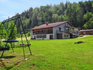 Maison isolée et calme à Septmoncel avec vue sur montagne