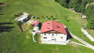 Maison isolée et calme à Septmoncel avec vue sur montagne