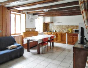 Maison isolée et calme à Septmoncel avec vue sur montagne