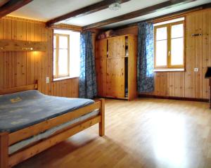 Maison isolée et calme à Septmoncel avec vue sur montagne