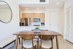 Beachside 2BD 2BA, 12Min Walk to Santa Monica Pier