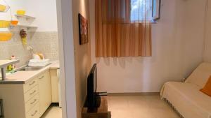 Apartments and rooms by the sea Drasnice, Makarska - 22573