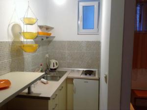 Apartments and rooms by the sea Drasnice, Makarska - 22573