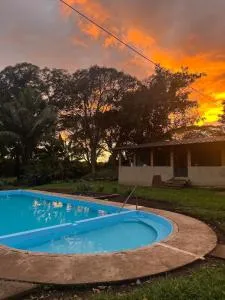 Nature and exclusive pool - Sarchí