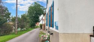 Appartement confortable Pouxeux 70 m² superbe jardin