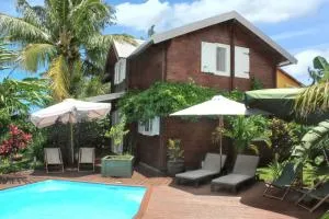 Chalet spacieux et convivial à Vincendo avec piscine et jacuzzi. - Langevin