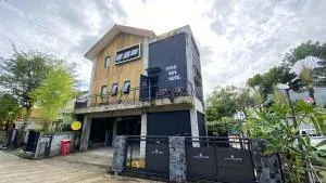 Lindswell Living MT Haryono - Soengaiseloeang