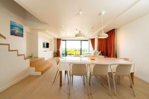 Beachfront 3BR with sunset view & Rooftop pool