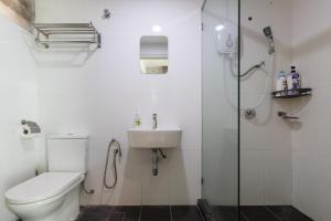 Maritime Seaview Comfy Suite Penang with TVbox,Pool,Freewifi,2-8pax