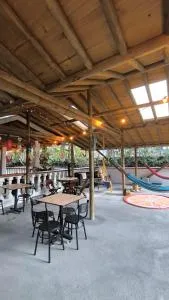 Hostal Servus Pizzeria café - San Luis