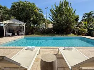 Villa Joss - Piscine & Plage 1 min à pied - Case-Pilote